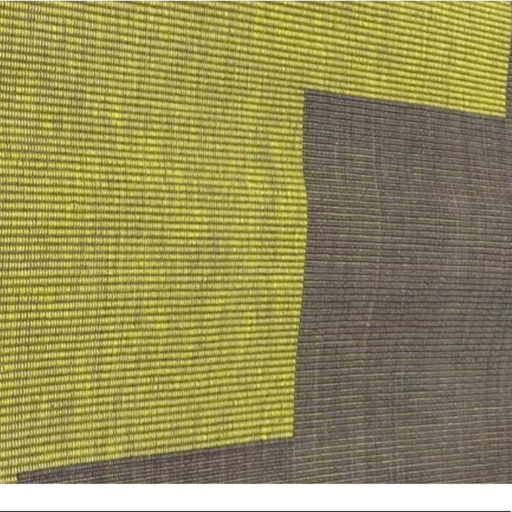 Crate and barrel napkins and placemats brand new